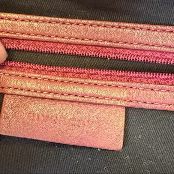 Givenchy Red Straw Nightingale 2way
Bag - Picture 5 of 9